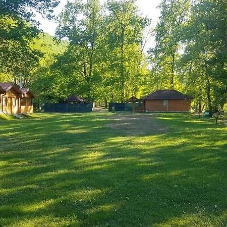 Flora&Fauna Villa Bihac Exterior photo